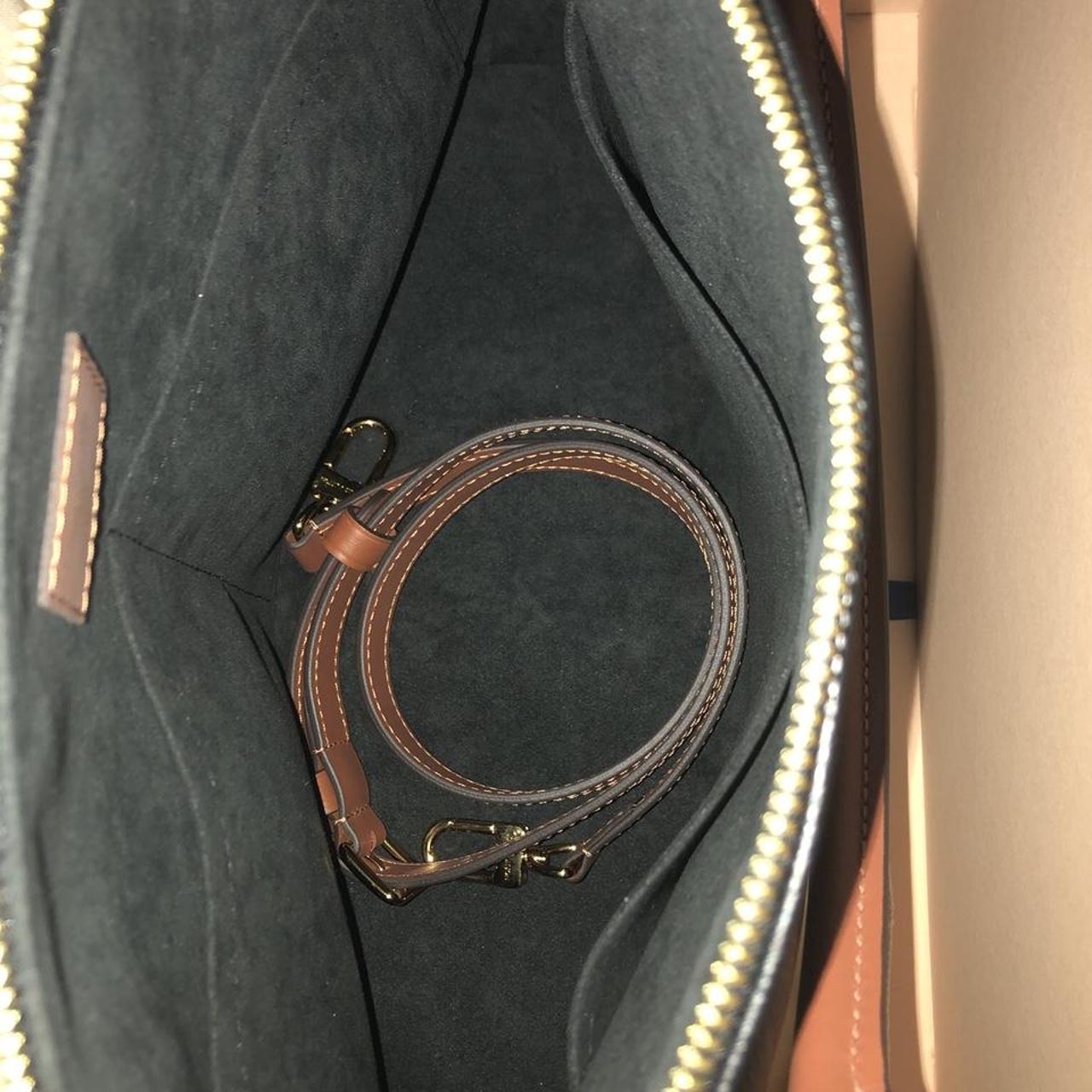 Louis Vuitton Tote W Handbag 339231