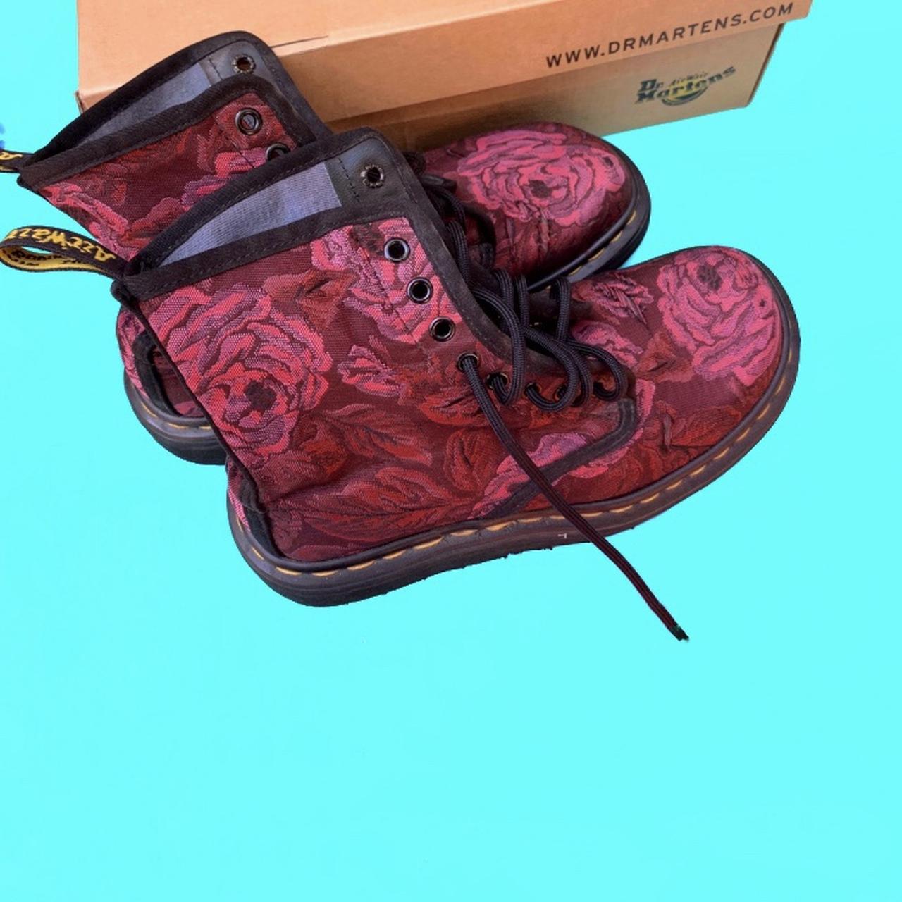 Dr martens cheap cassidy skull