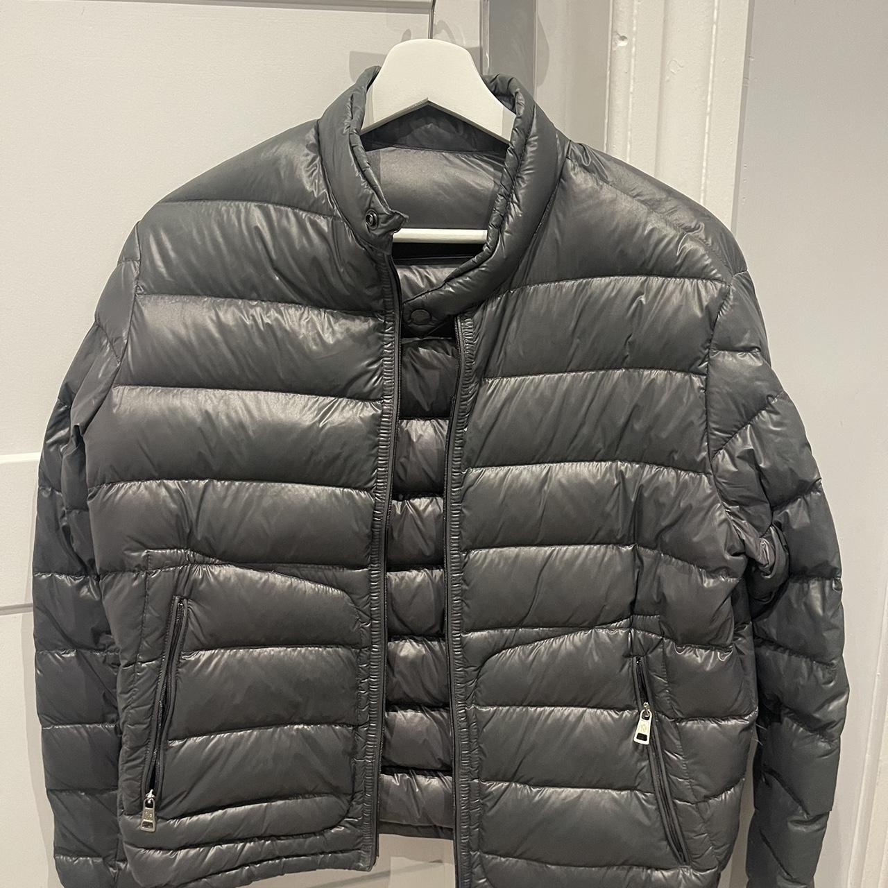 Moncler deals acorus grey