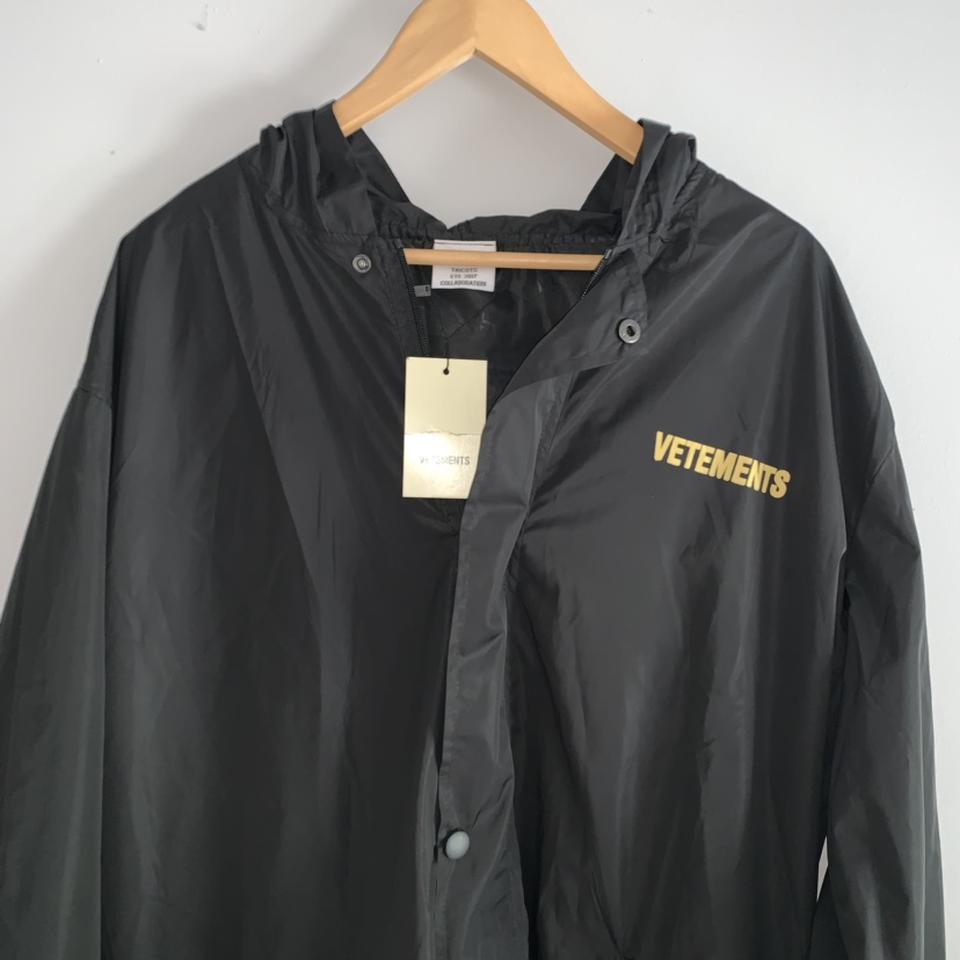 Vetements hot sale raincoat sale