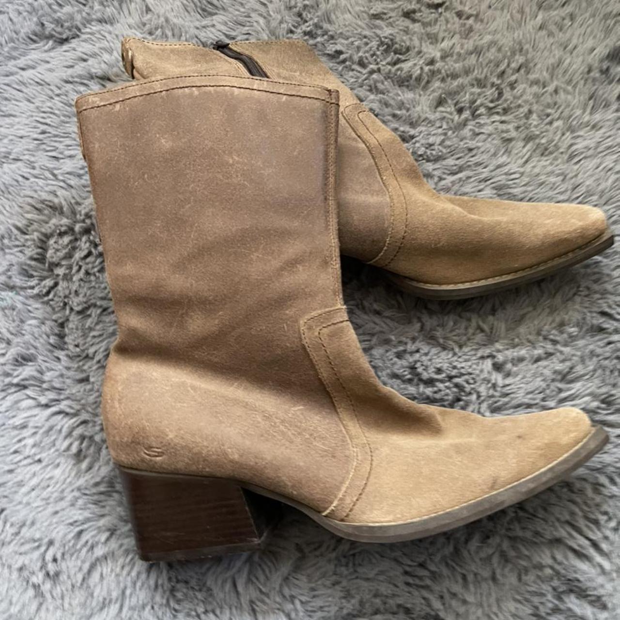 Vintage Skechers suede pointed toe boots Has the... - Depop