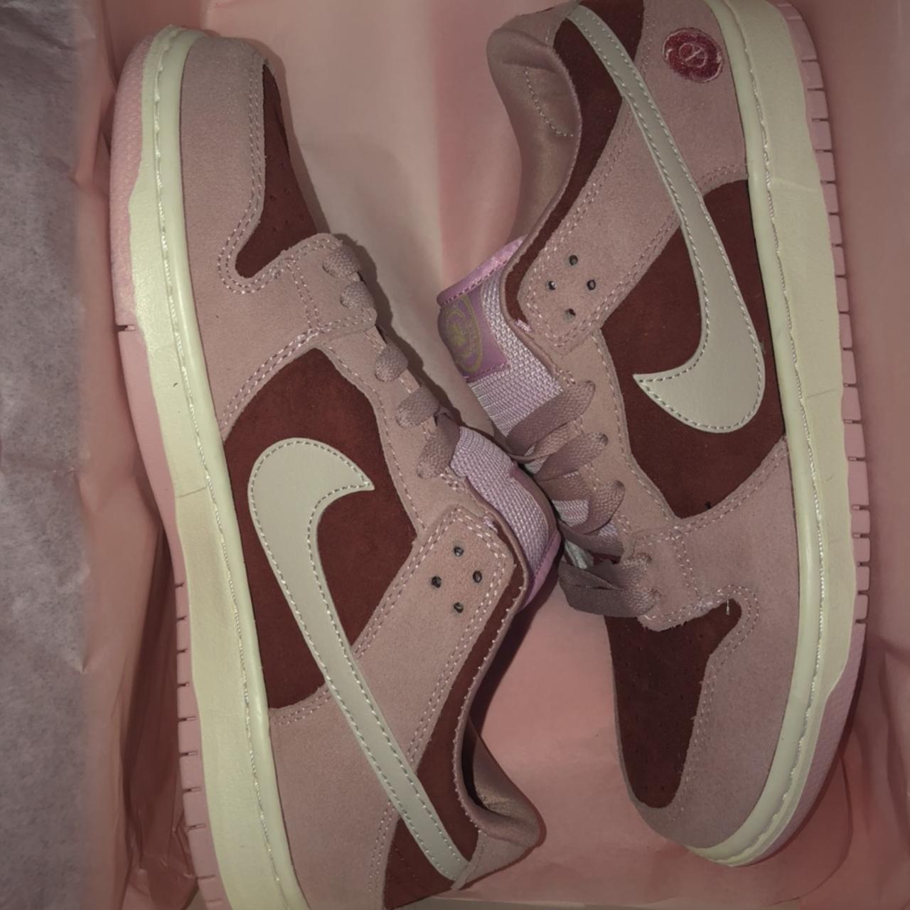 stillz red velvet dunks