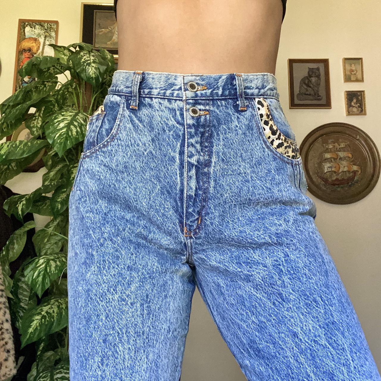 🐆 RETRO MOM JEANS WITH LEOPARD DETAILING... - Depop