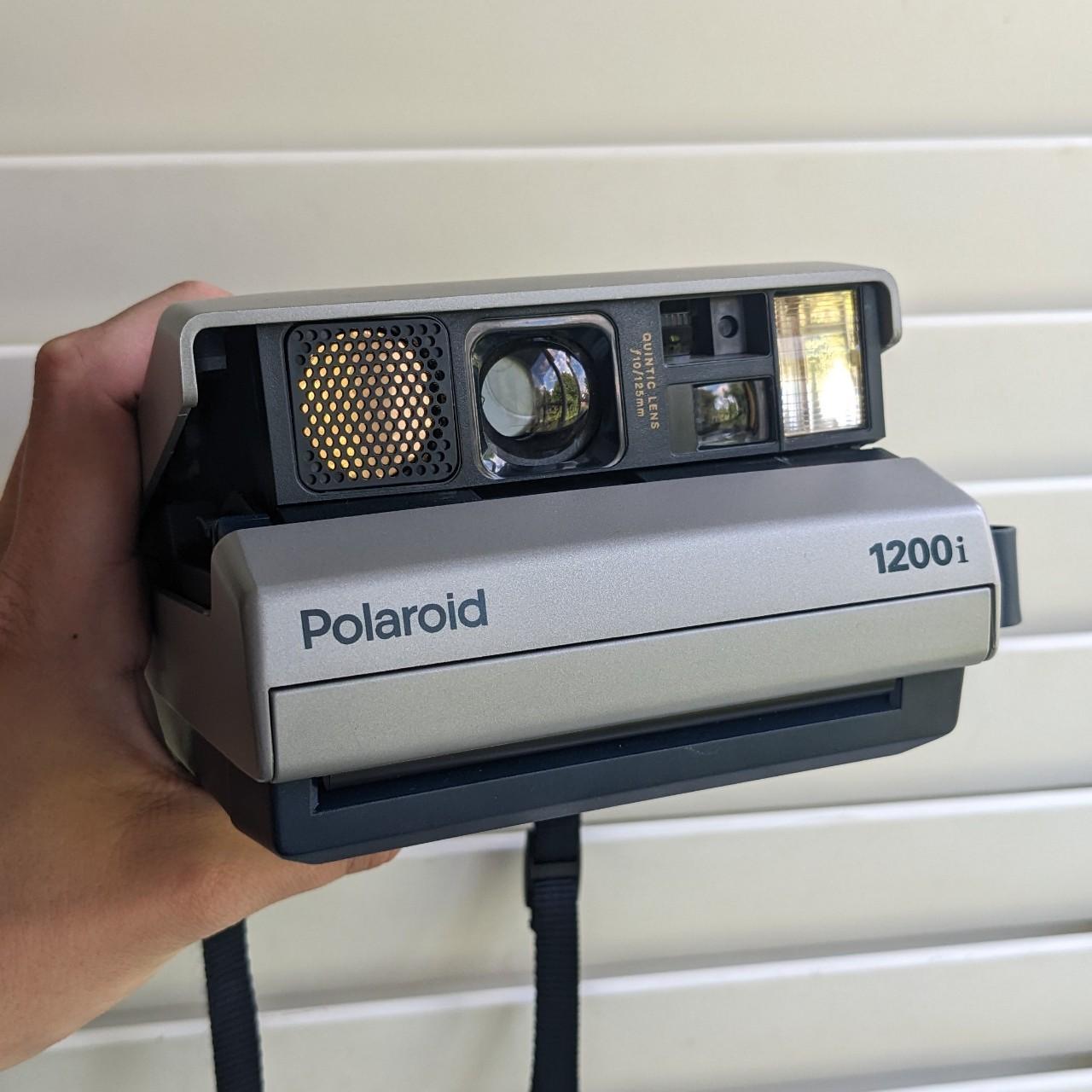 Polaroid 1200i instant film camera (Working) Takes... Depop
