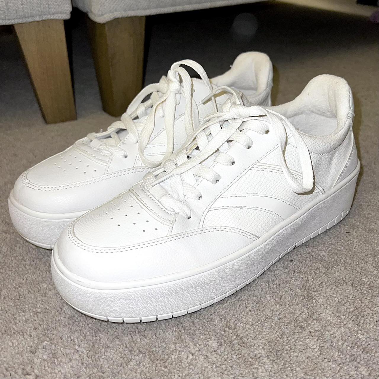 plain white trainers size 4
