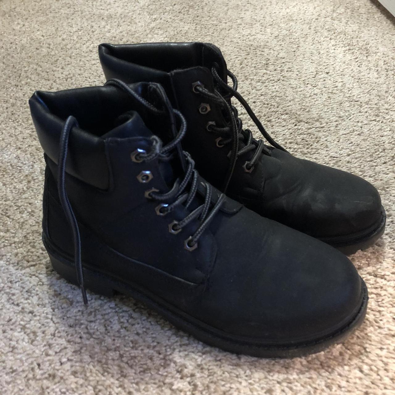 Rue 21 Women's Grey and Black Boots | Depop