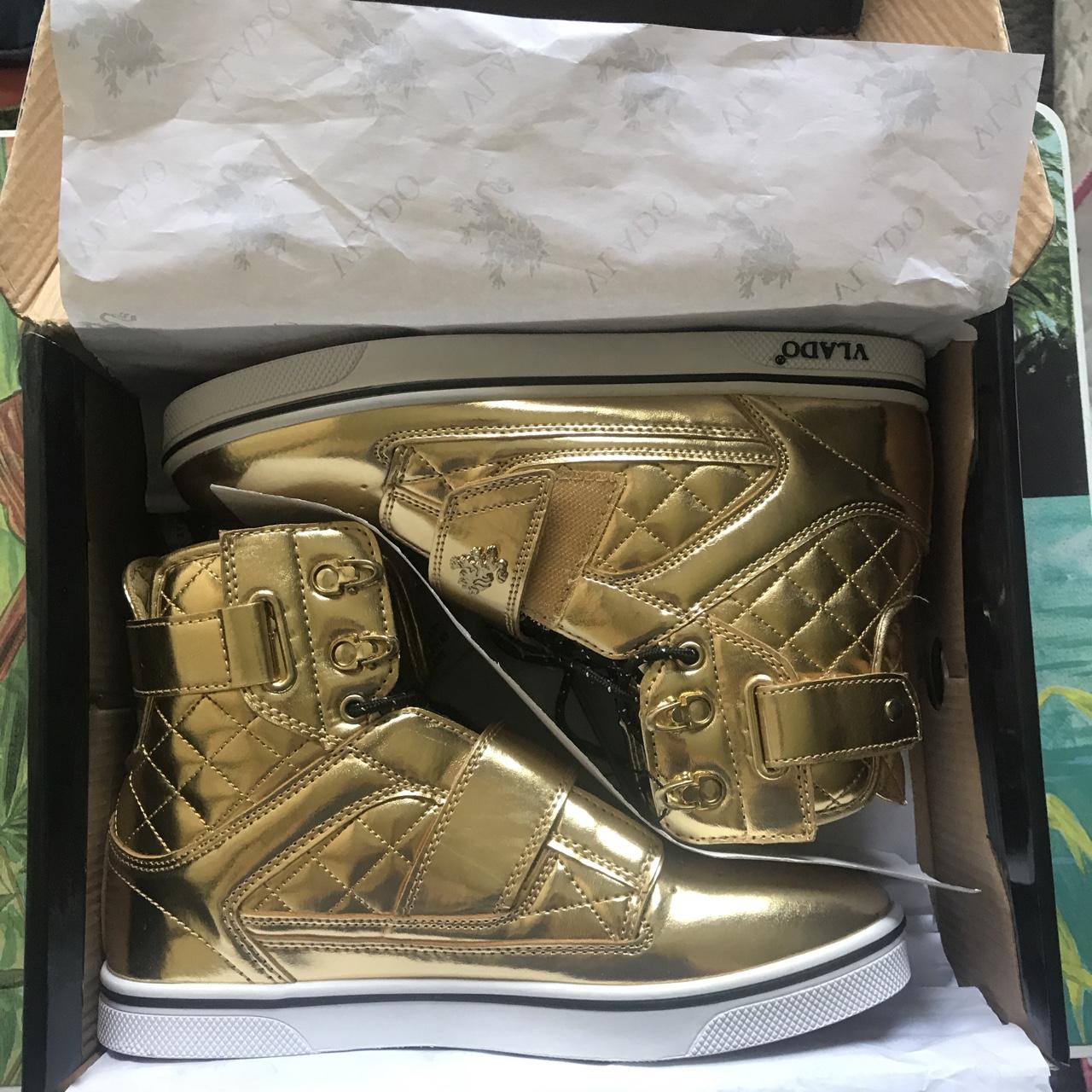 Vlado store high tops