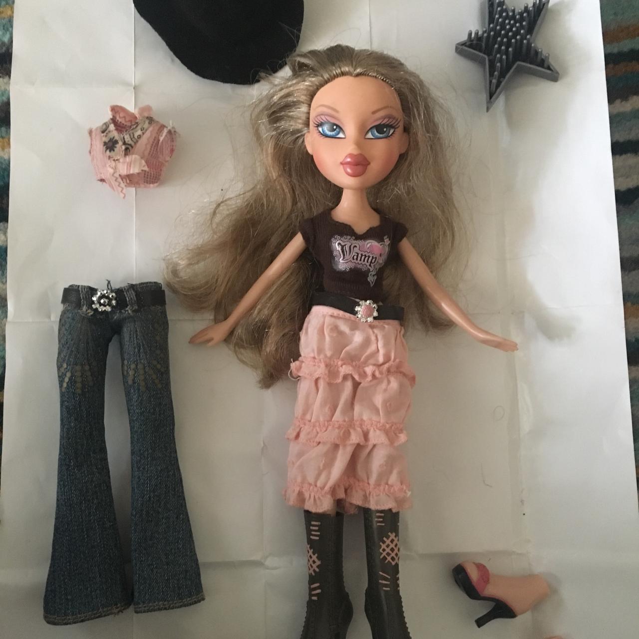 Bratz miscellaneous accessory lot peeling on the - Depop