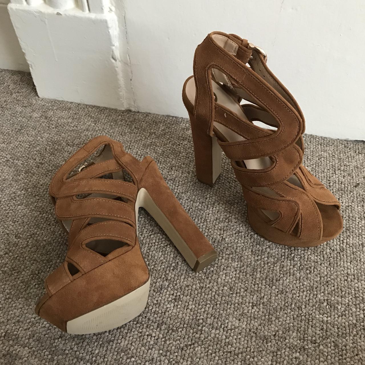 Caged 2024 platform heels