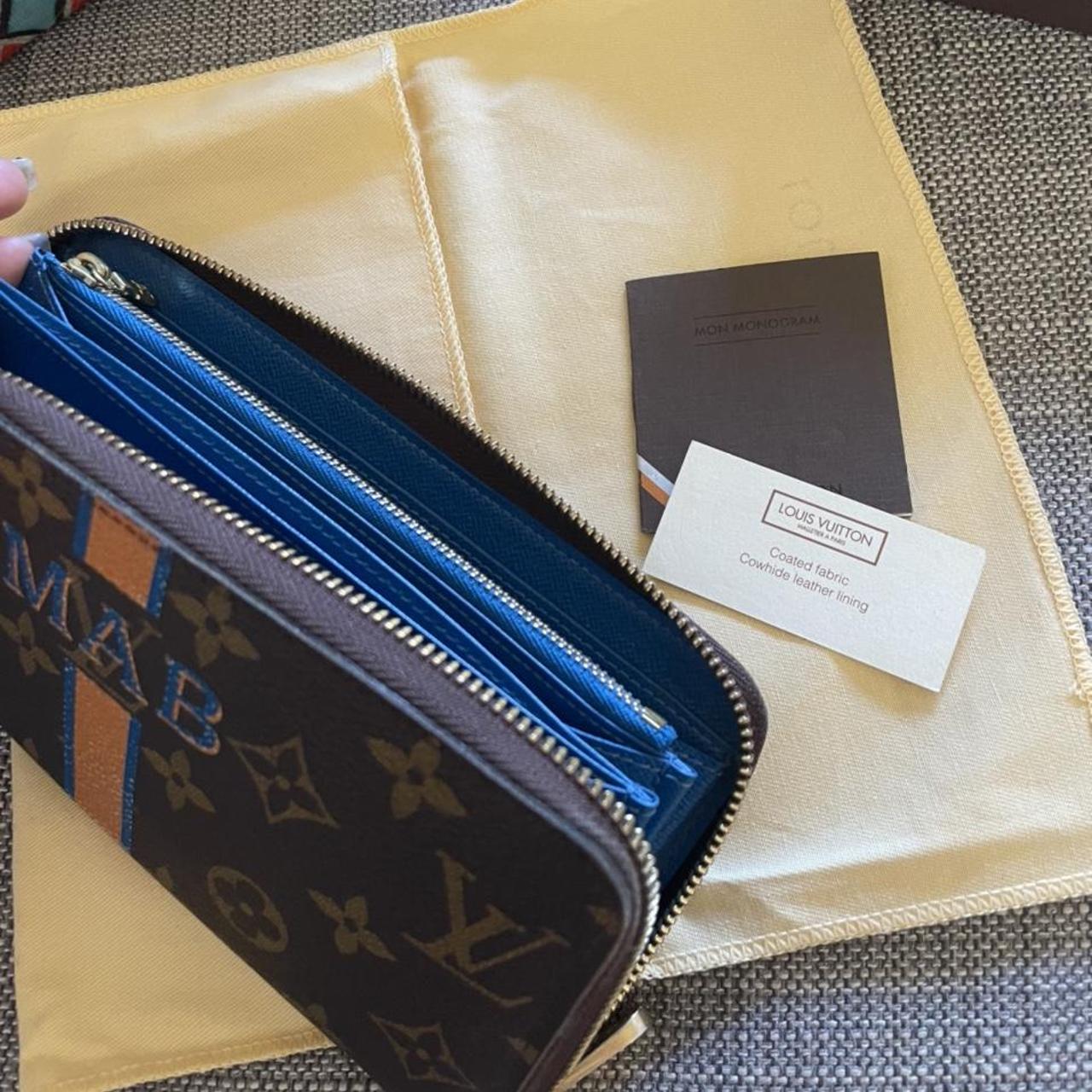 Louis Vuitton small wallet #louisvuitton #wallet - Depop