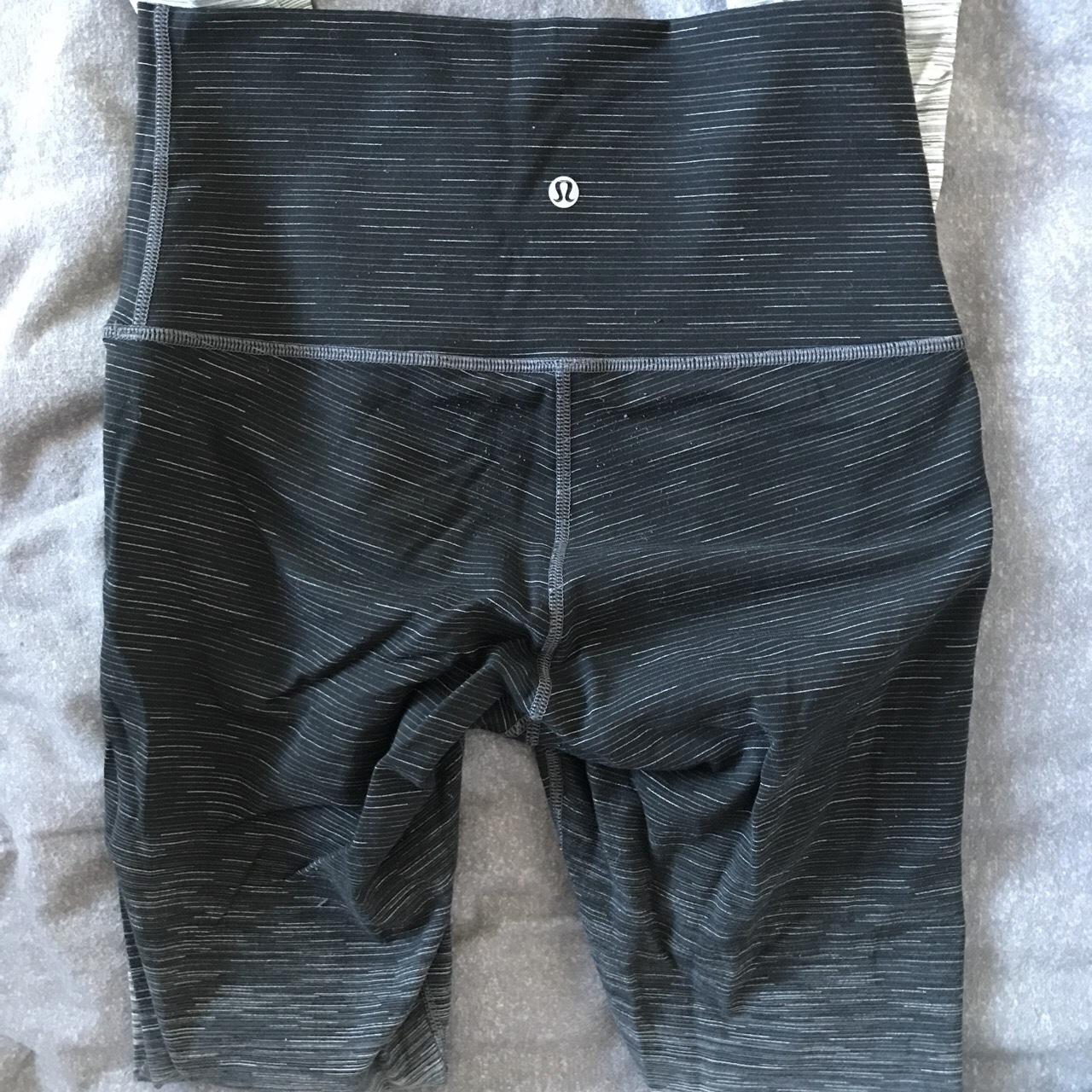 LuluLemon leggings ombré , barley worn, they are a - Depop