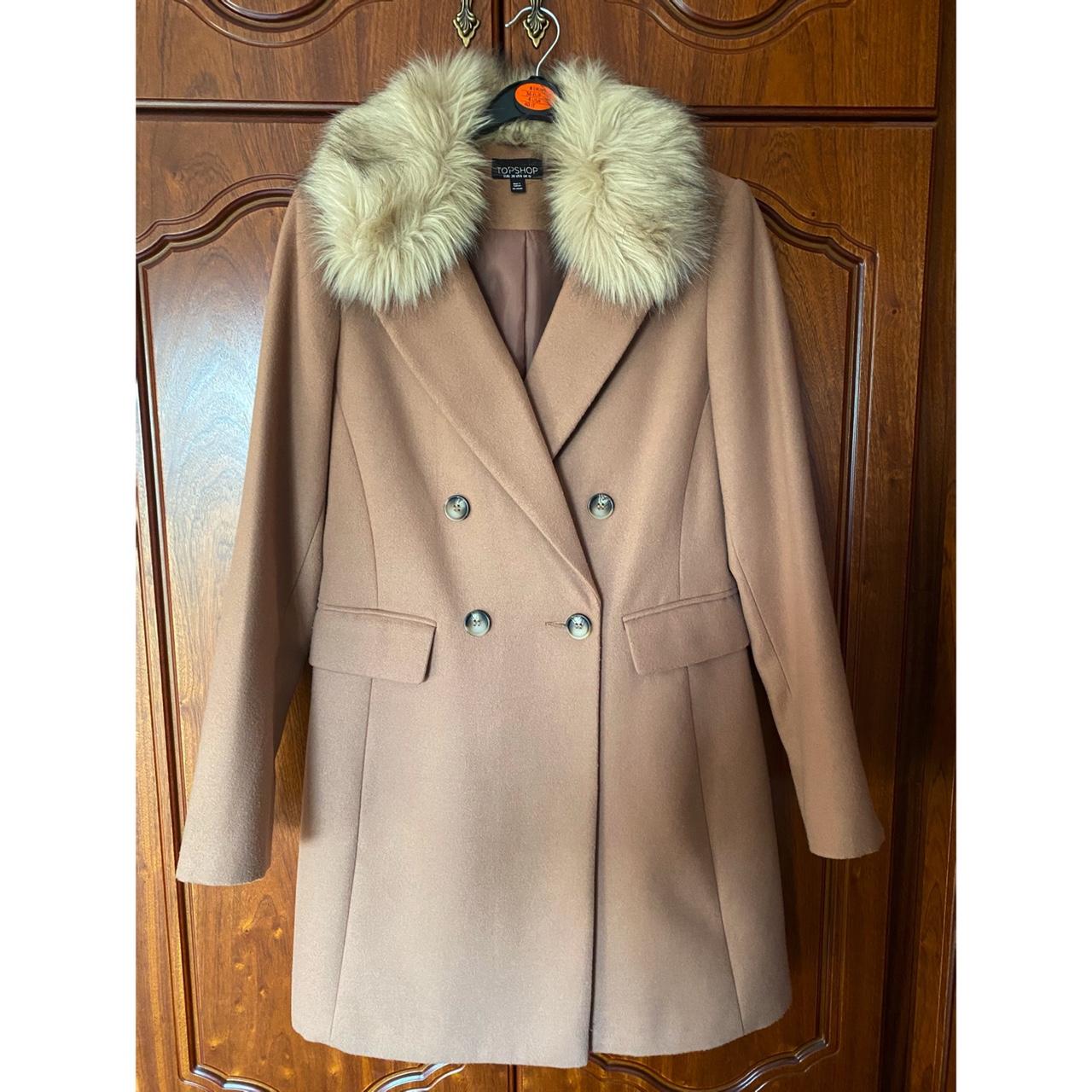 Gorgeous camel coat with fur detail Fab quality coat - Depop