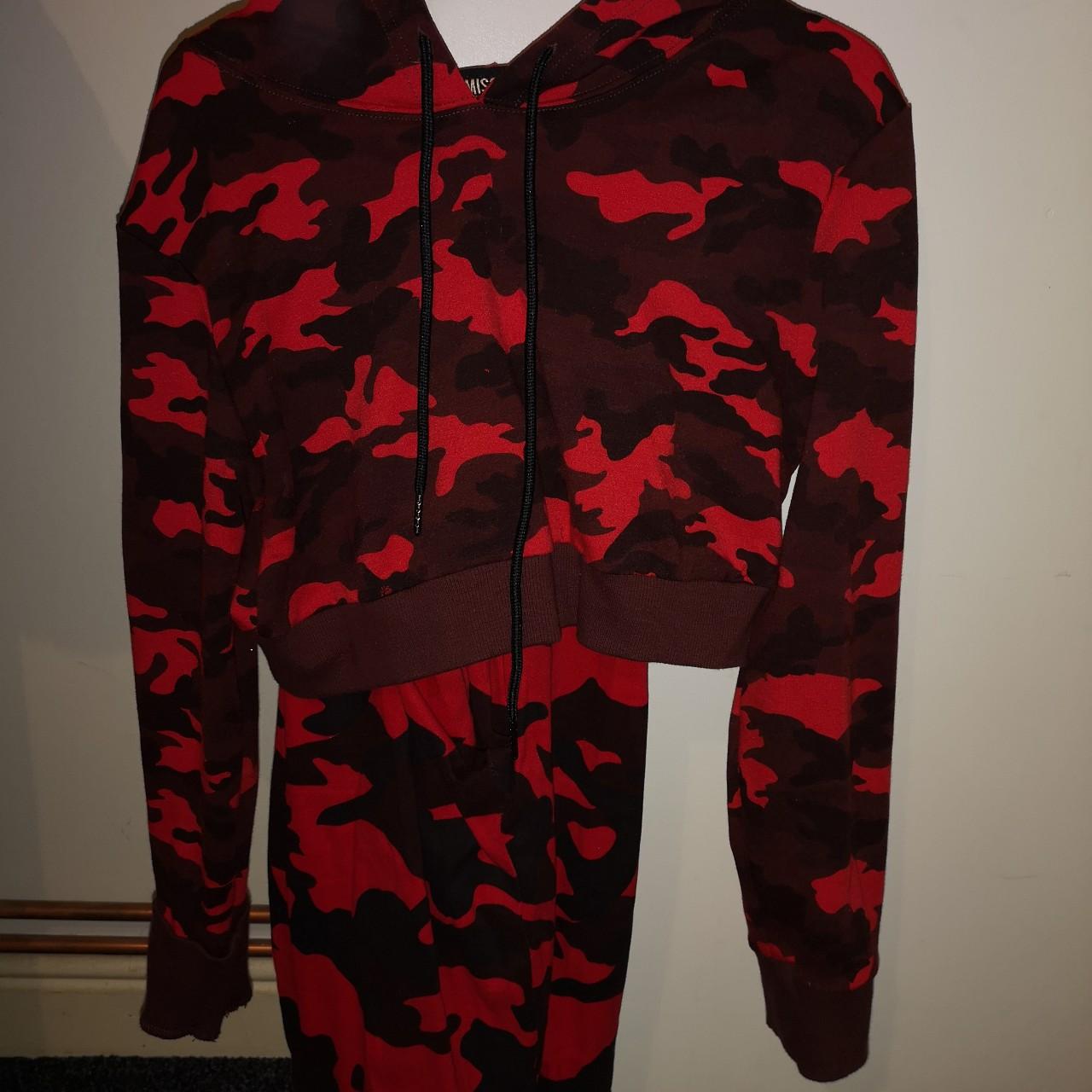 Red sales camo tracksuit