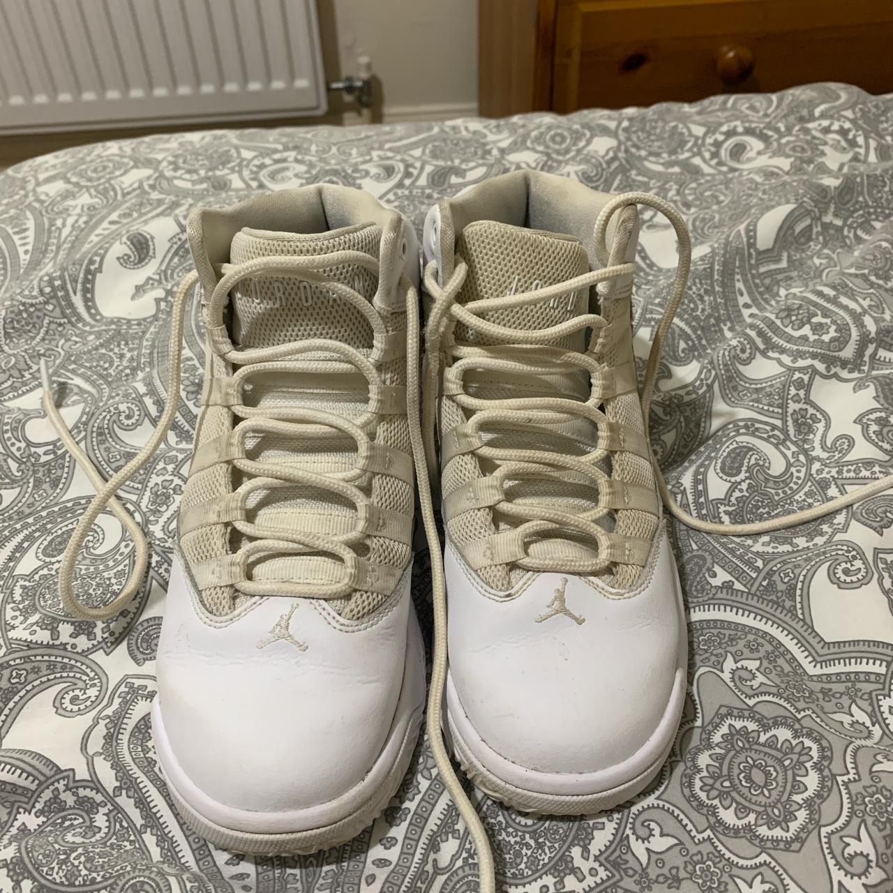 white-jordan-auras-in-size-3-been-worn-a-lot-but-depop