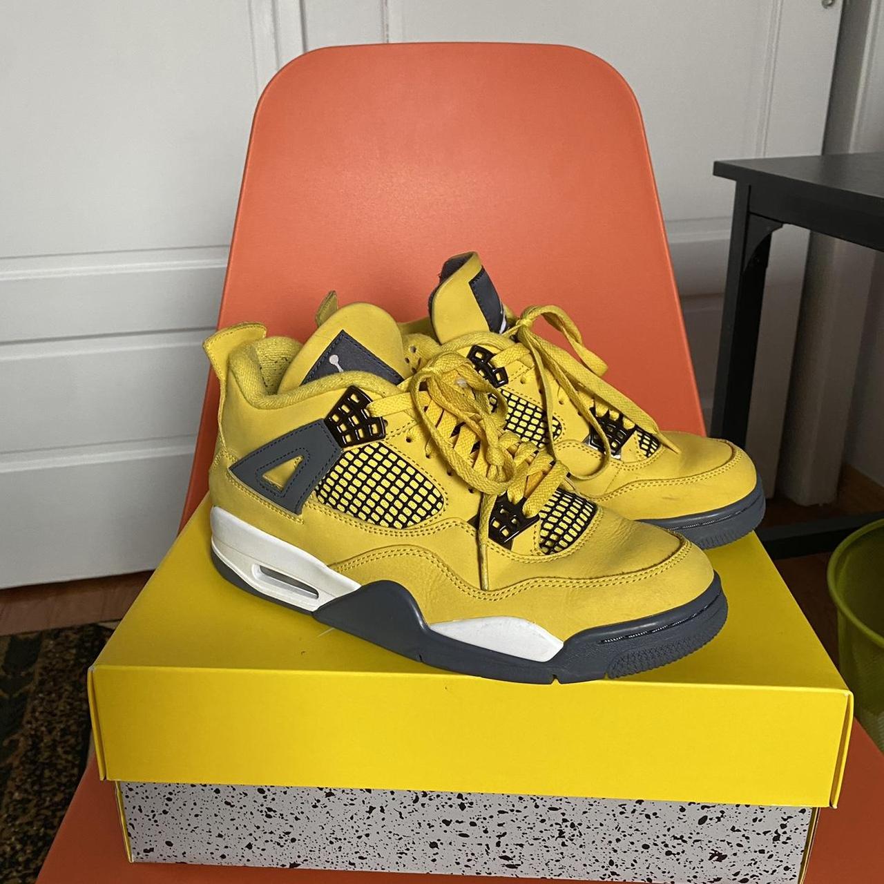 retro yellow 4s