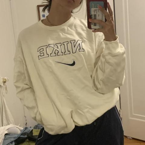 cream vintage nike hoodie