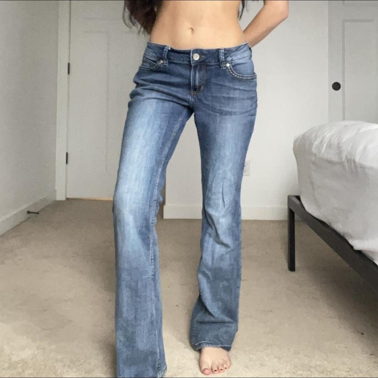 wrangler low rise bootcut jeans size 7/8 length 32” - Depop