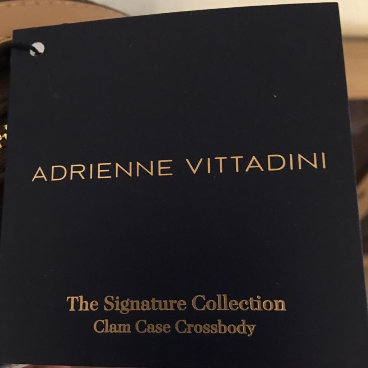 Adrienne vittadini clamcase online crossbody