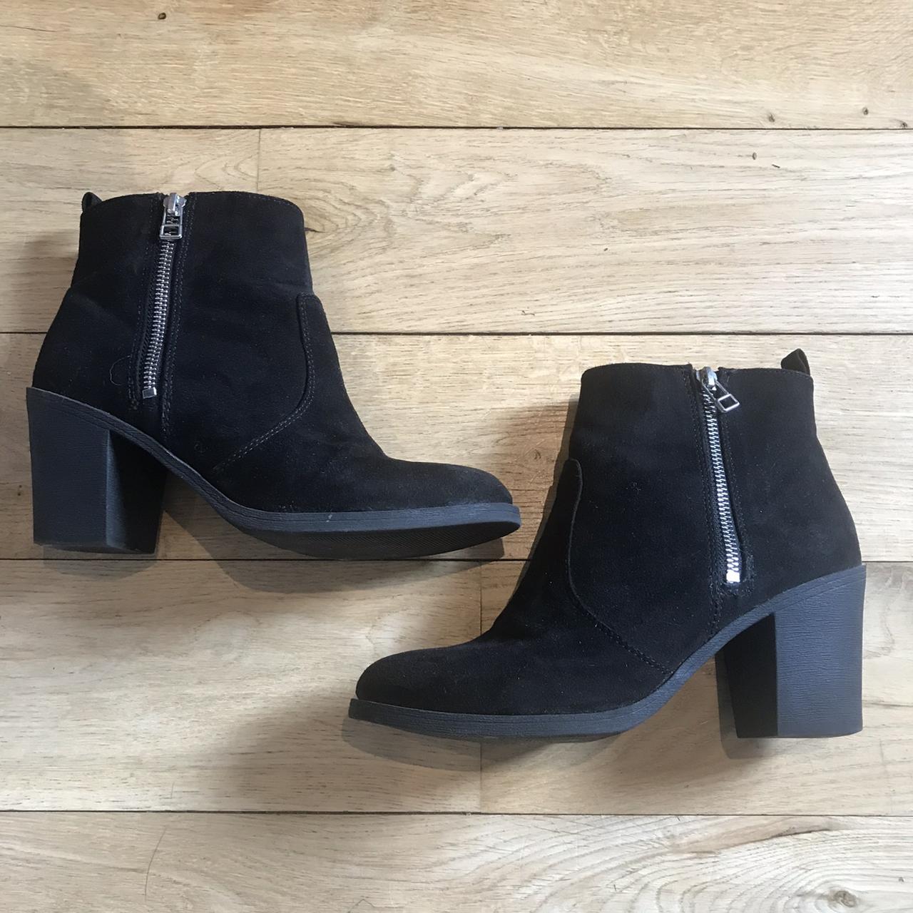 H&m suede chelsea outlet boots