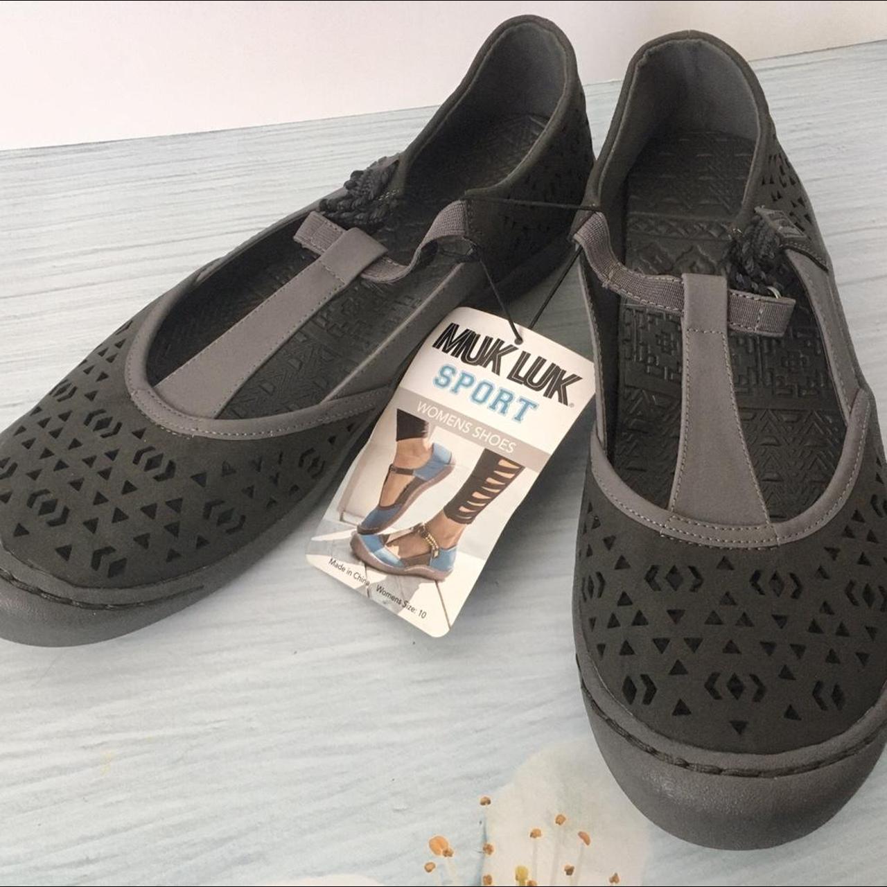 Muk Luks Women's Grey Sandals (2)