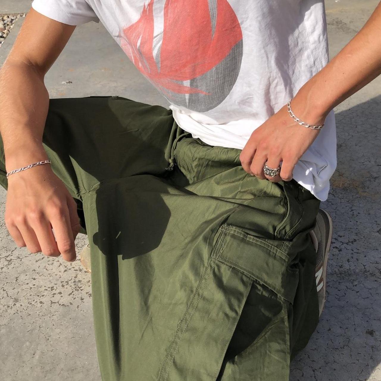 2000s cargo green capri pants 🫧These are from the - Depop
