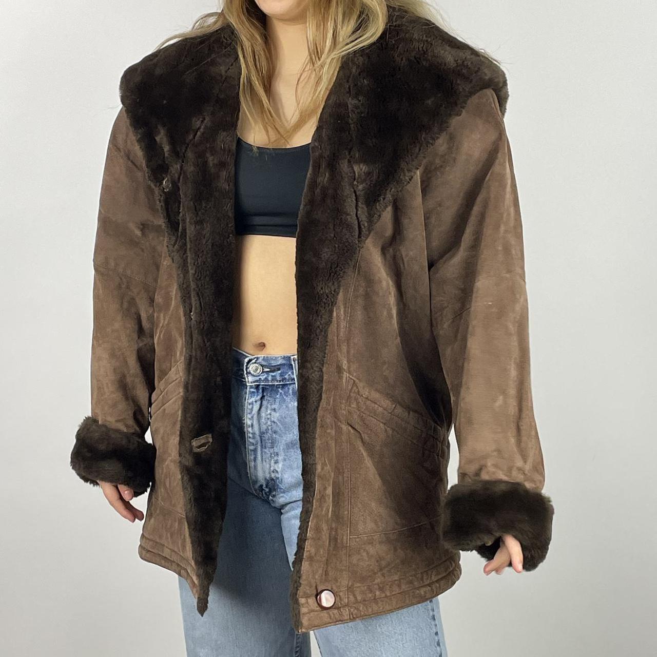 Product Image 2 - Vintage fur trim jacket .