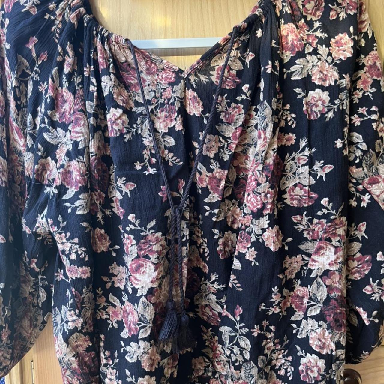 RALPH LAUREN OFF THE SHOULDER VINTAGE FLORAL PIECE.... - Depop