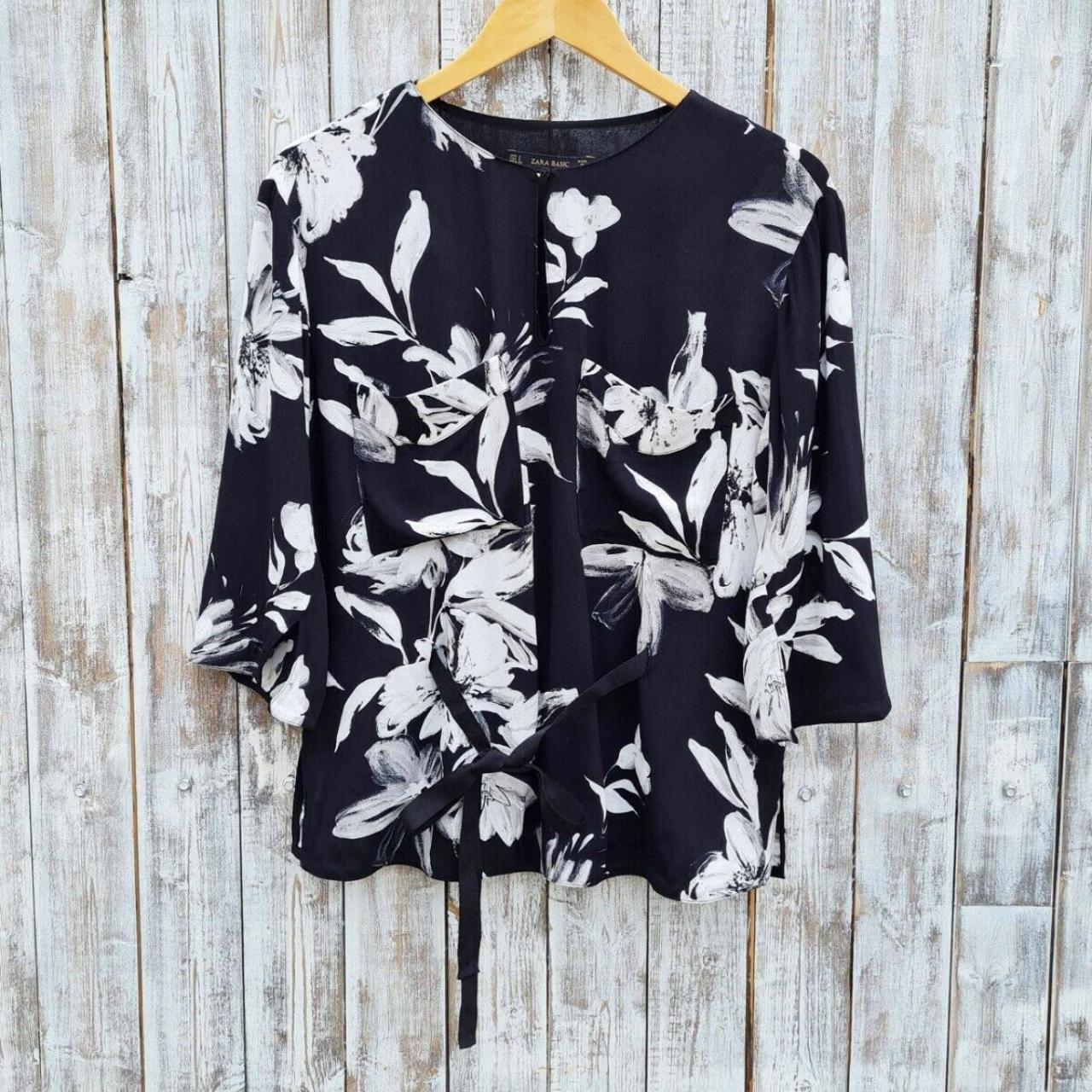 Zara Basic Black & White Floral Print Blouse - S UK:... - Depop