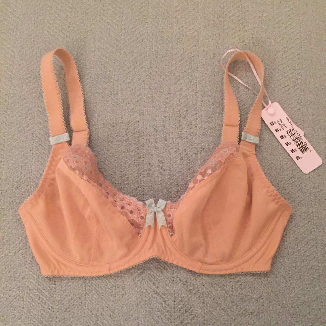 This bra is a Freya. 36G. Very supportive very - Depop