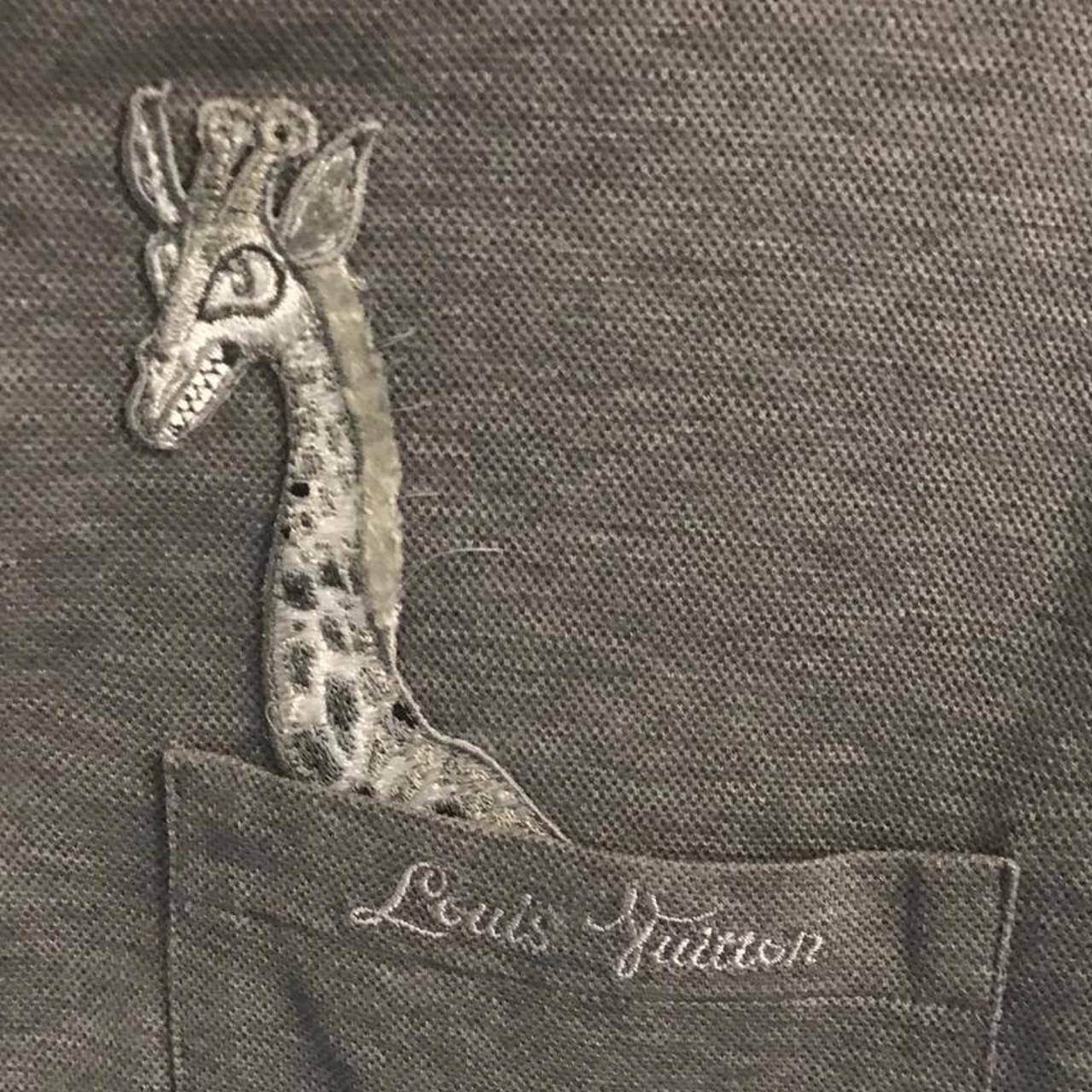 Louis Vuitton 2017 Giraffe Appliqué Polo Shirt - Grey Polos, Clothing -  LOU244921