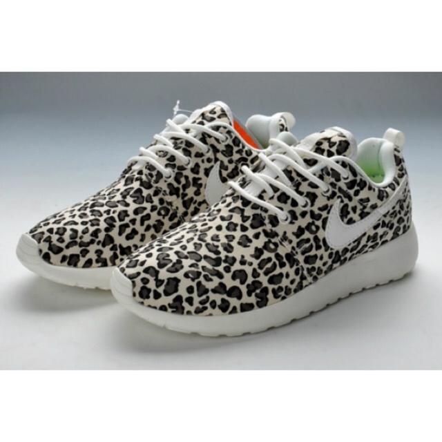 nike roshe leopard shoes