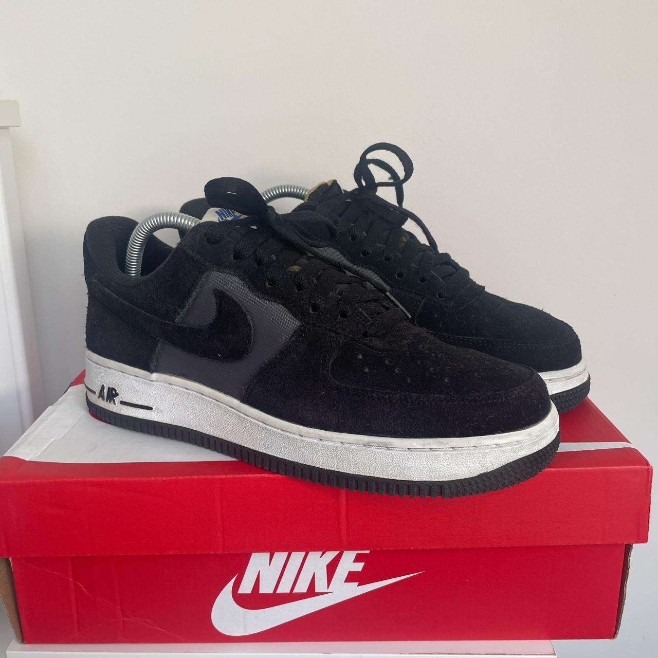 airforce 1 black suede