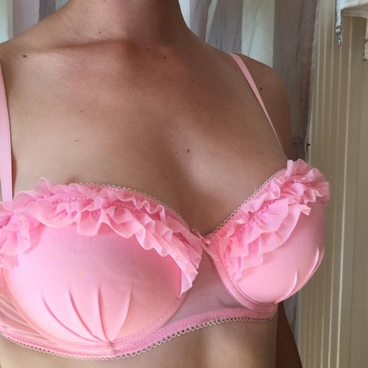 The CUTEST pink ruffle bra! Never worn, bought in - Depop