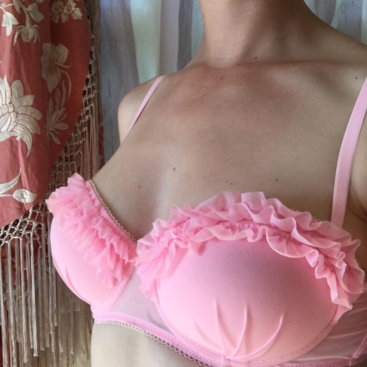 The CUTEST pink ruffle bra! Never worn, bought in - Depop