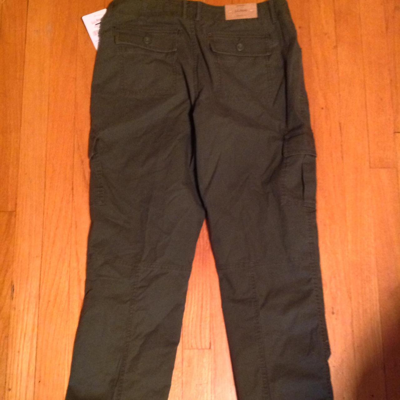 L.L. Bean women's stretch lined cargo pants. Size 8.... Depop