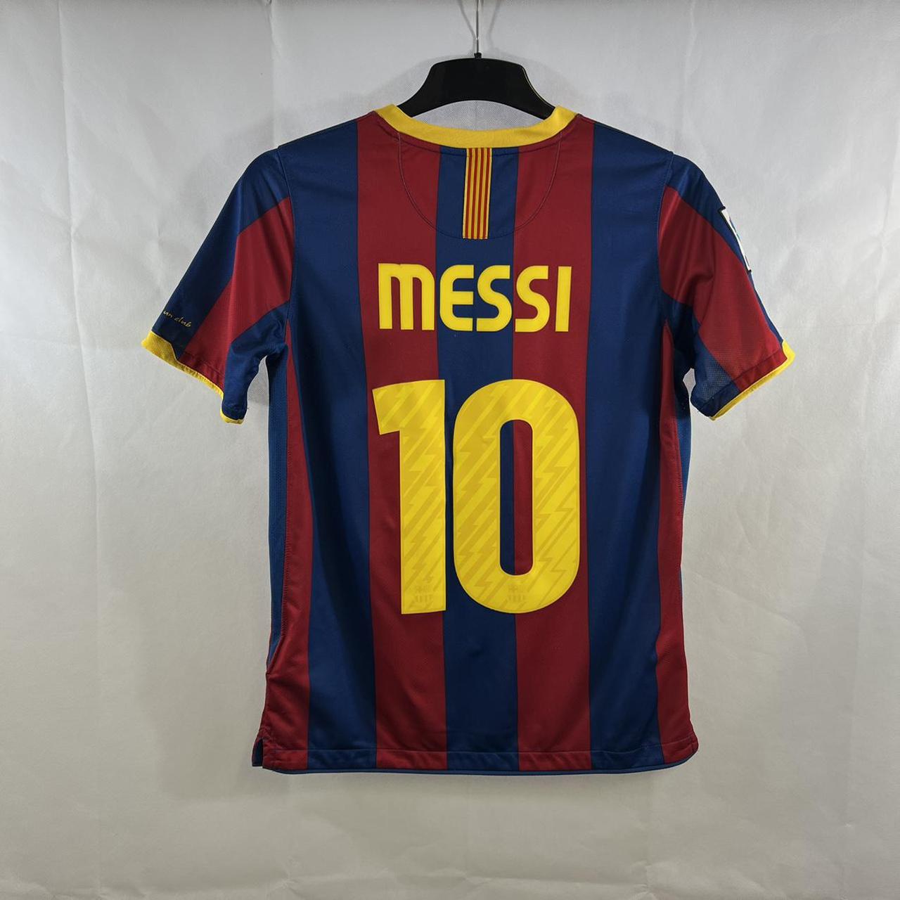 Barcelona Messi 10 Home Football Shirt 2010/11... - Depop