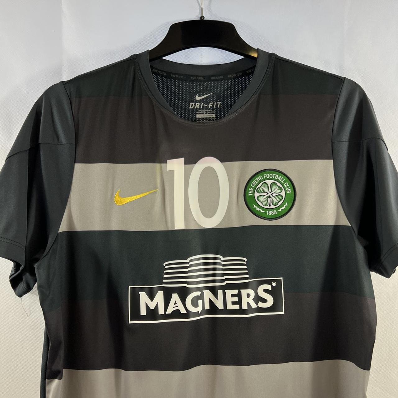 celtic pre match shirt