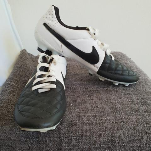 nike tiempo känguruleder