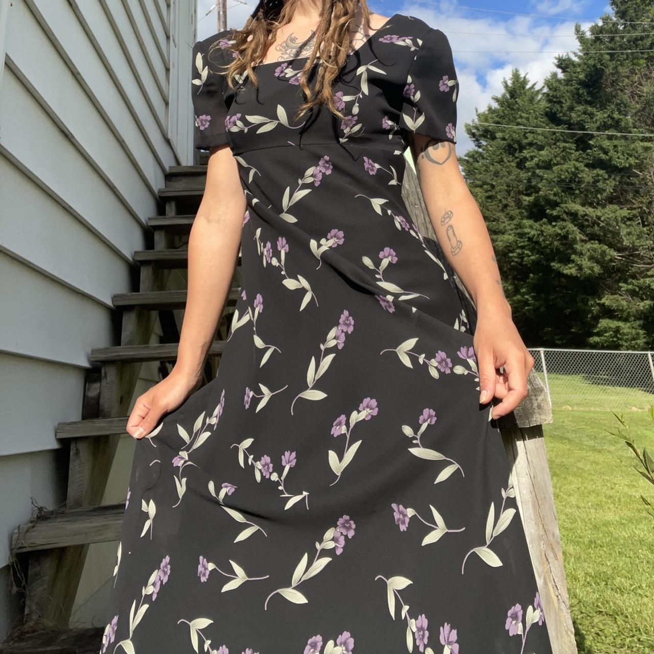 Black top floral outlet bottom maxi dress