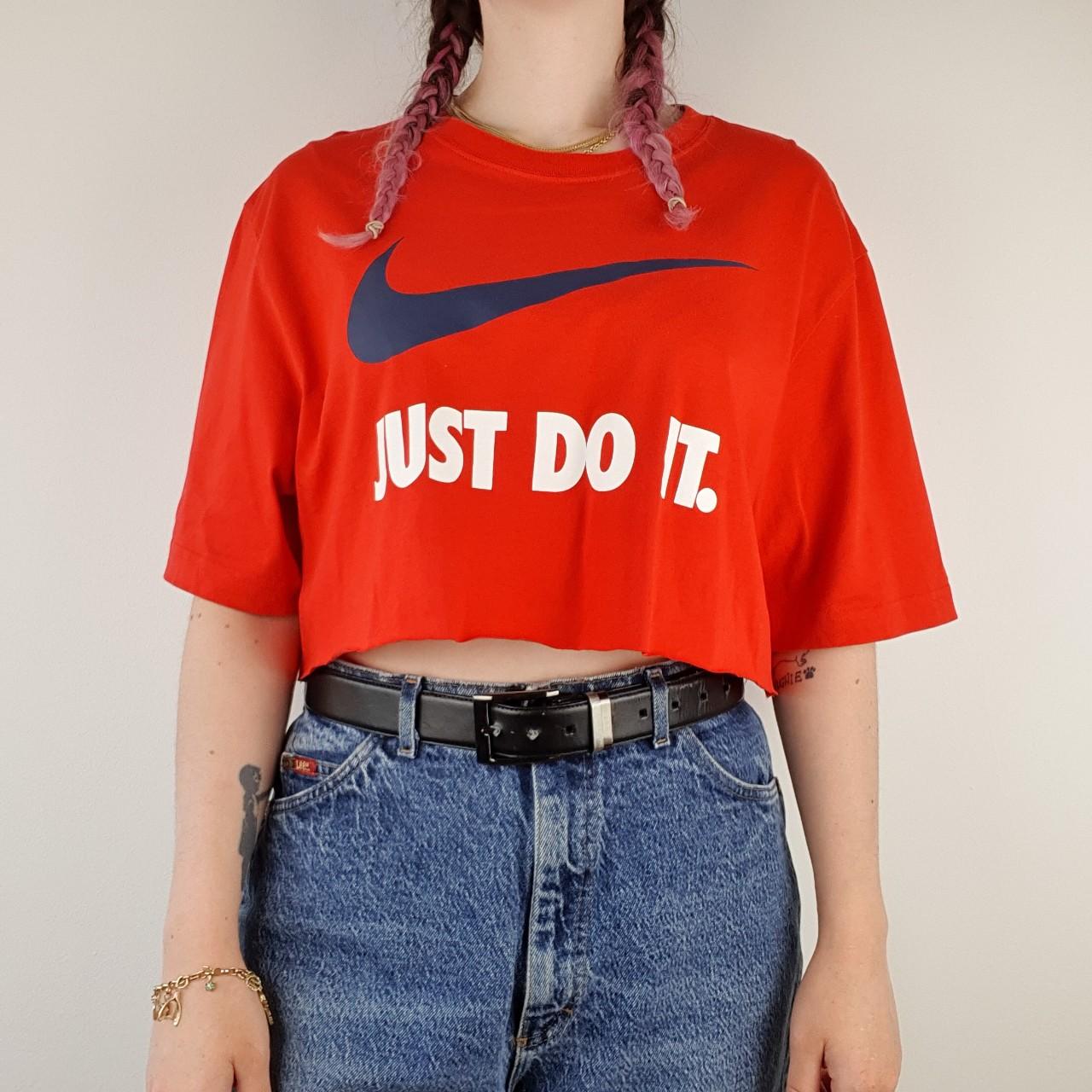 nike just do it cropped t shirt