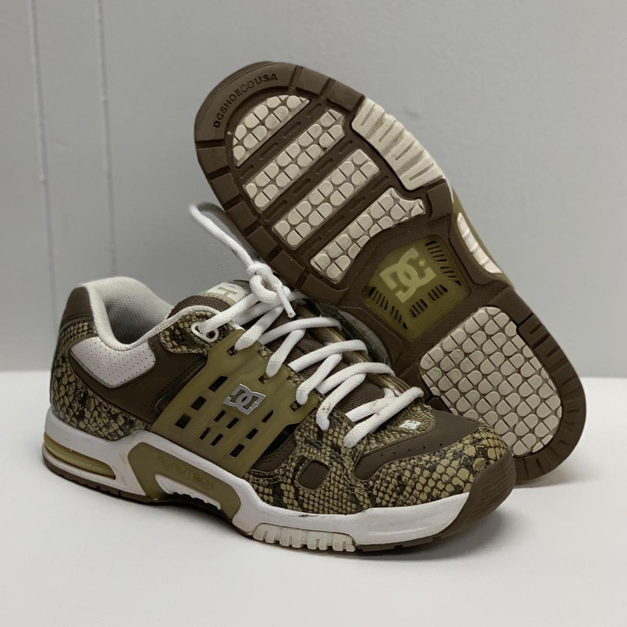 dc shoes at2