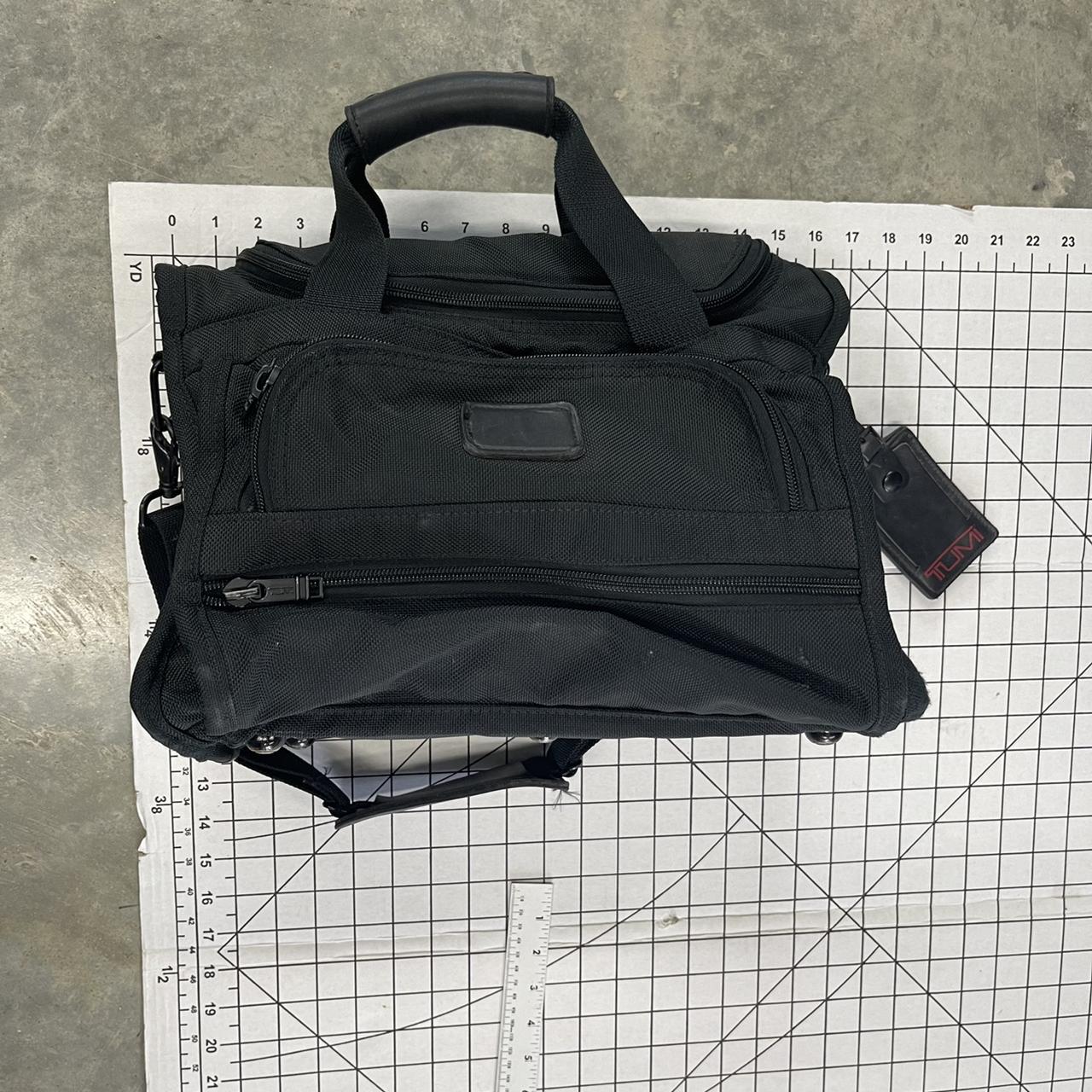 Tumi Men's Bag (2)