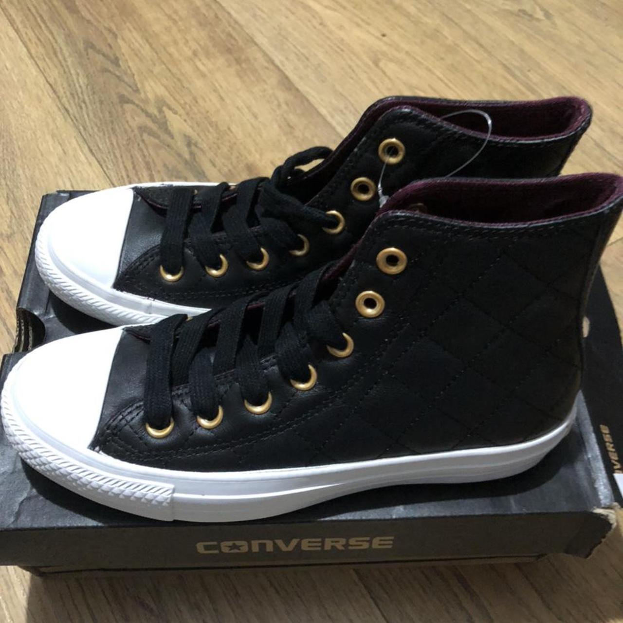 Product Image 1 - Womens size 4 Converse chuck