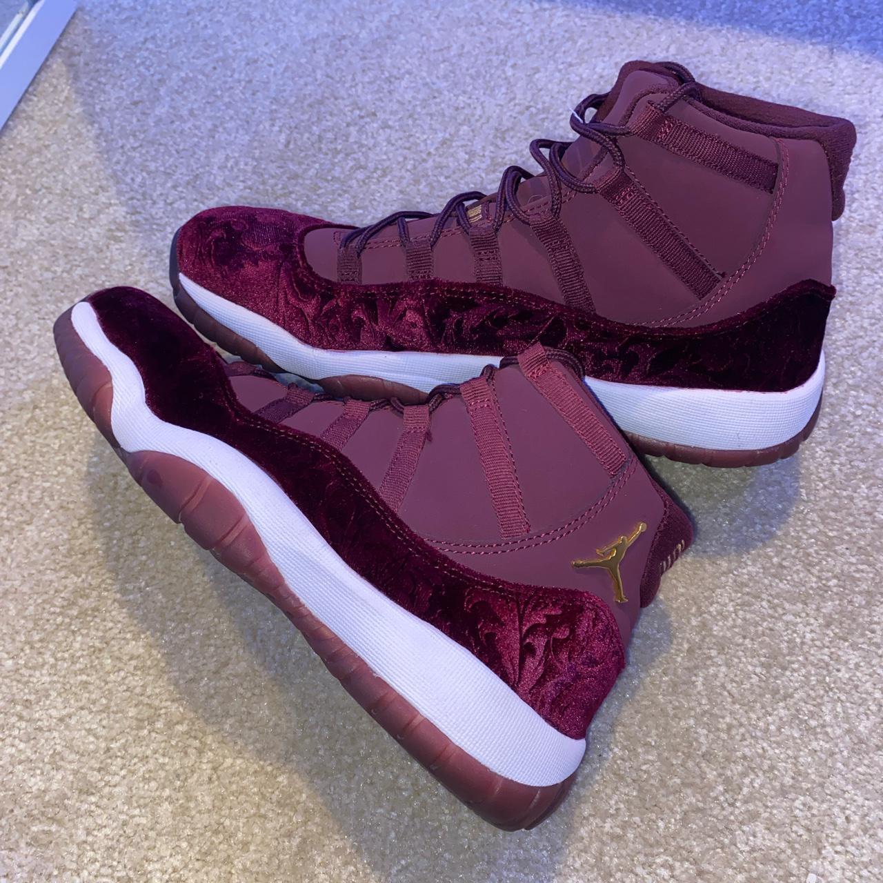 heiress night maroon