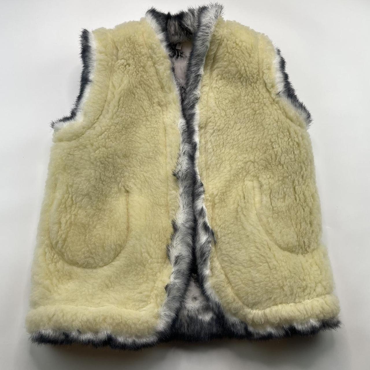 Vintage Y2K faux fur vest with shearling lining... - Depop