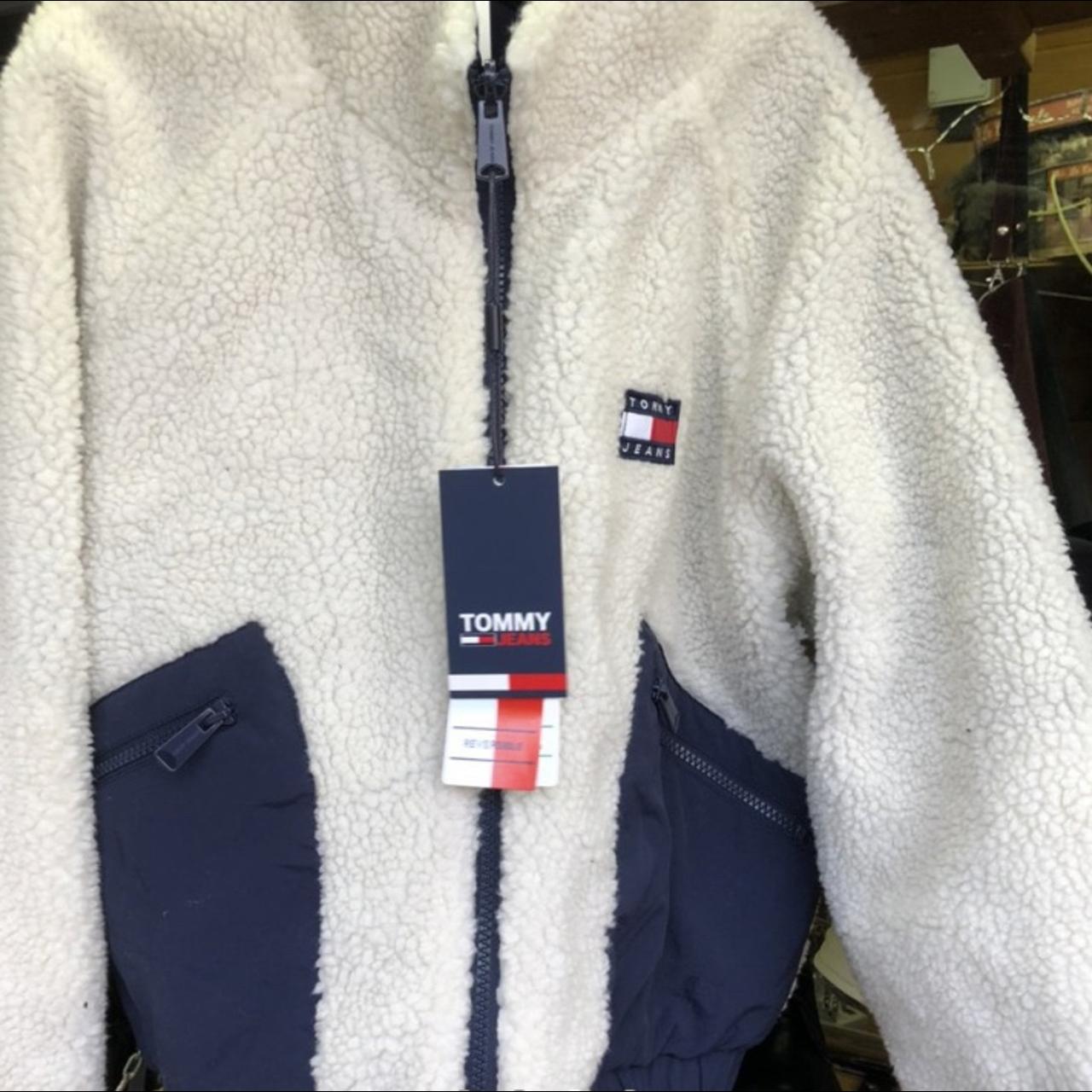 Tommy jeans reversible sherpa jacket best sale in ecru