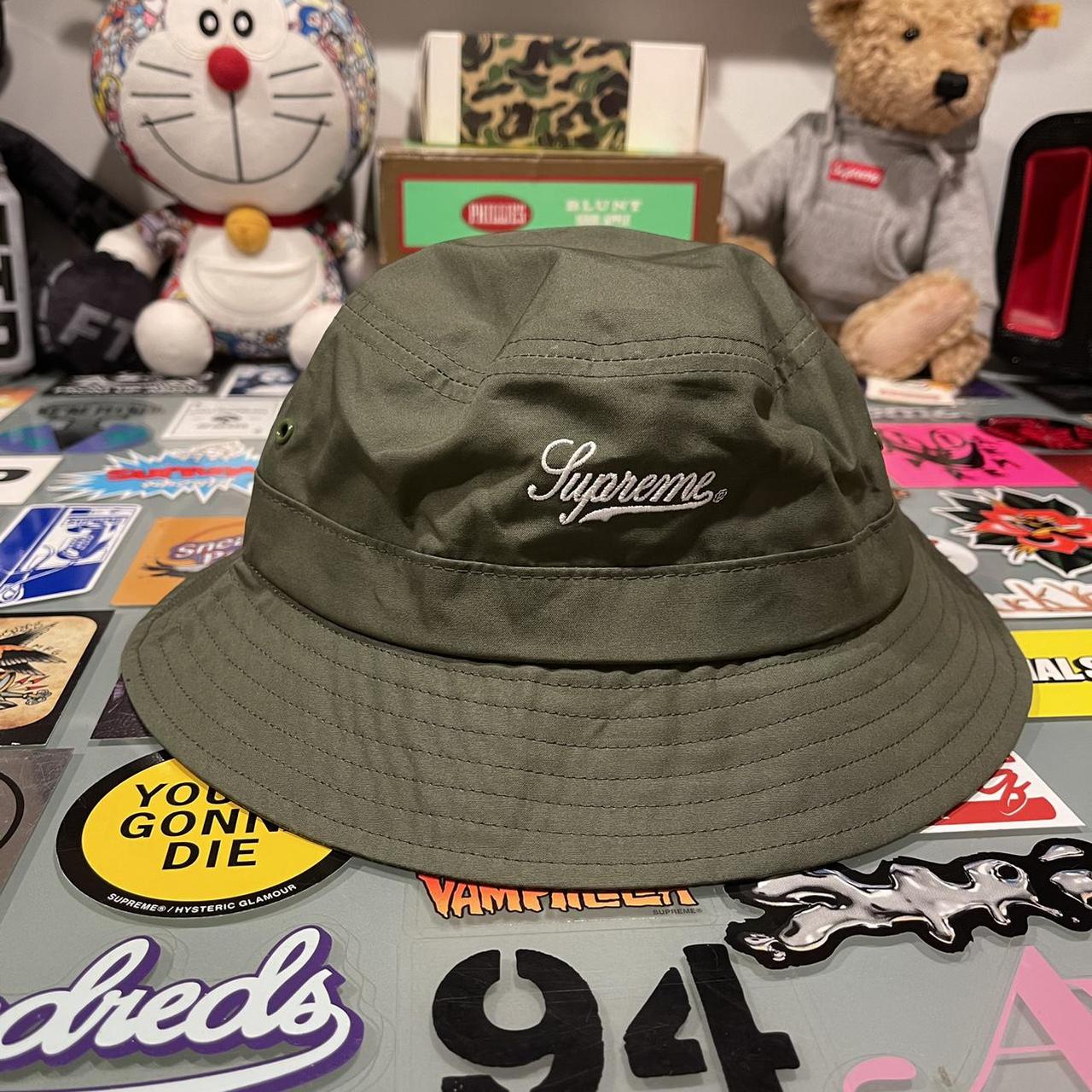 Supreme Bolt Snap Crusher Olive M/L , Brand new,...