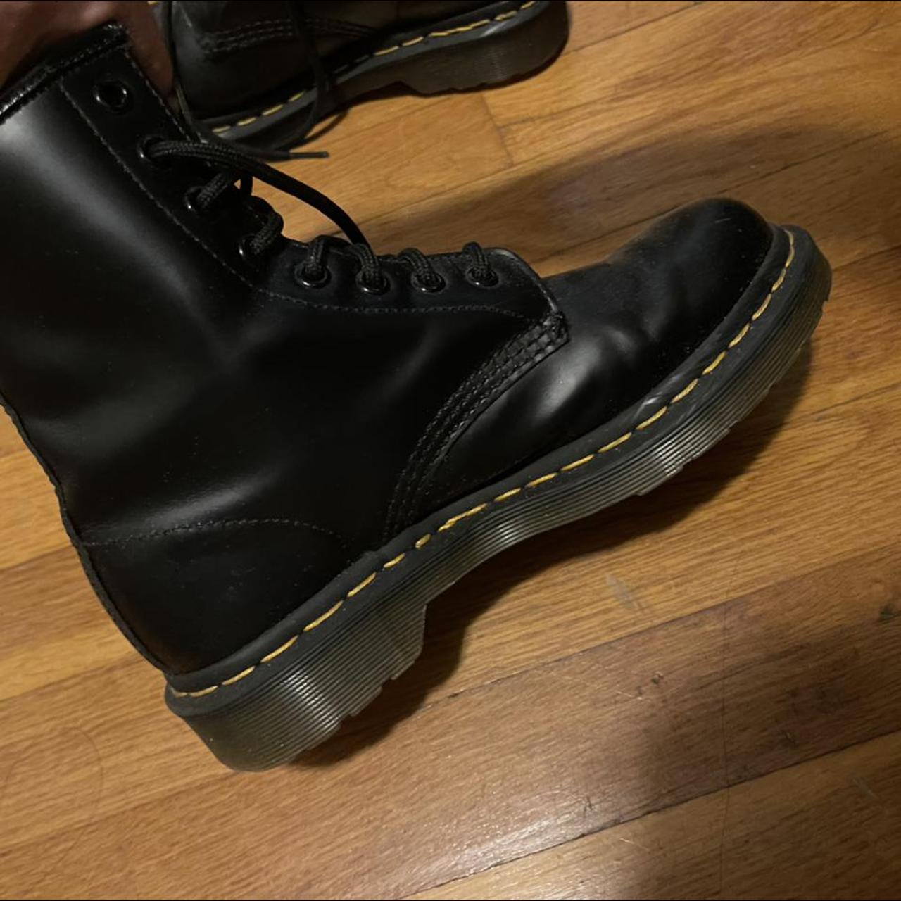 size 7 doc marten boots