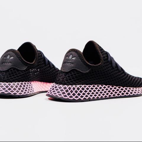 Womens black deals adidas deerupt