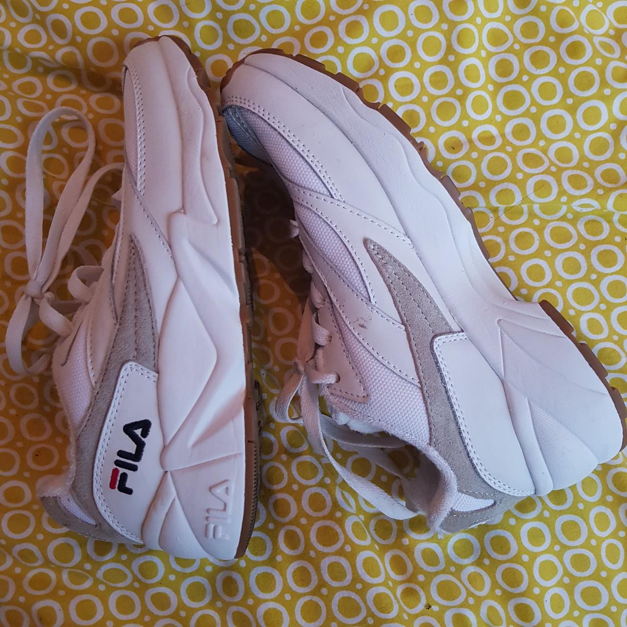 Fila hotsell v94m women